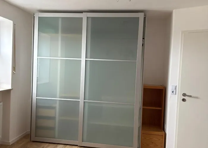 Neu Renovierte 2 Zimmer Wohnung